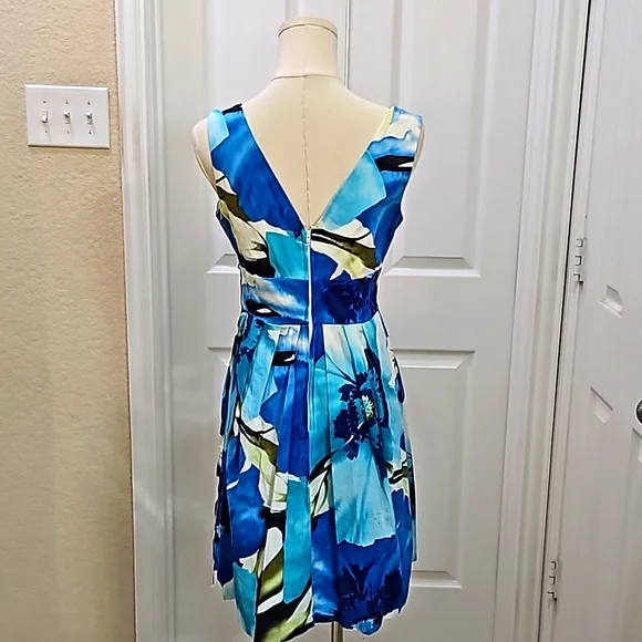 COREY P. Floral V Neck Sleeveless A-line Dress Size 4 - Picture 2 of 11